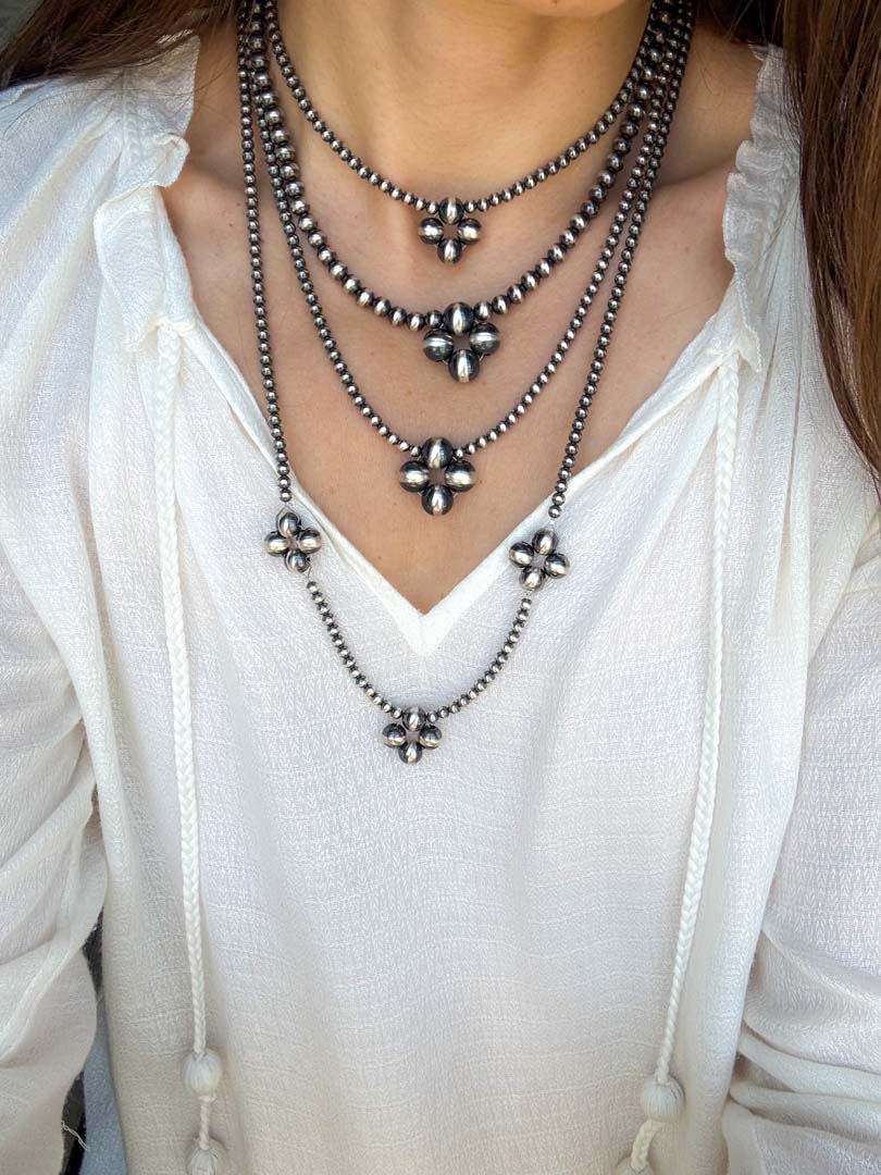 Clover Navajo Pearl Style Necklace in Sterling Silver, 4 / 10 mm - LeSilveStone