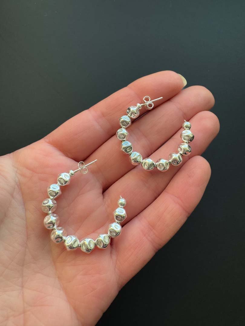 Medium Baroque Bead Chunky Hoop Earrings - LeSilveStone