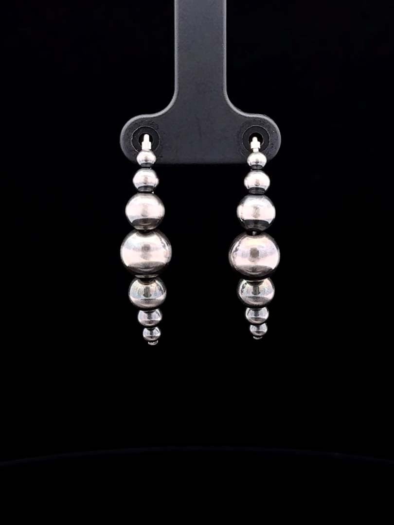 Medium Navajo Pearl Style Threader Earrings - LeSilveStone