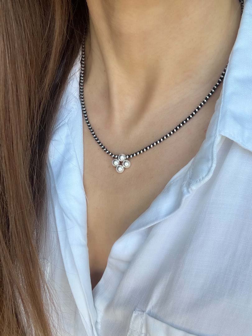 Pearl Clover Navajo Pearl Style Necklace in Sterling Silver, 3 mm - LeSilveStone