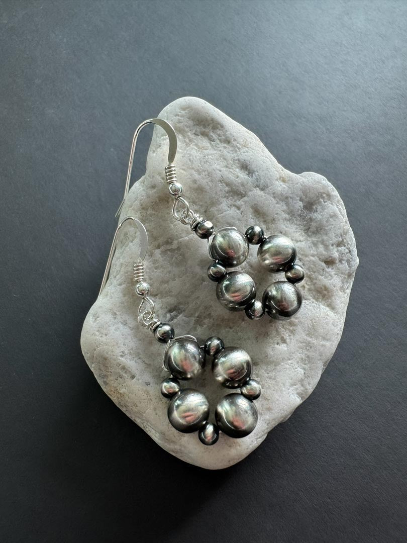 Small Desert Flower Earrings - LeSilveStone