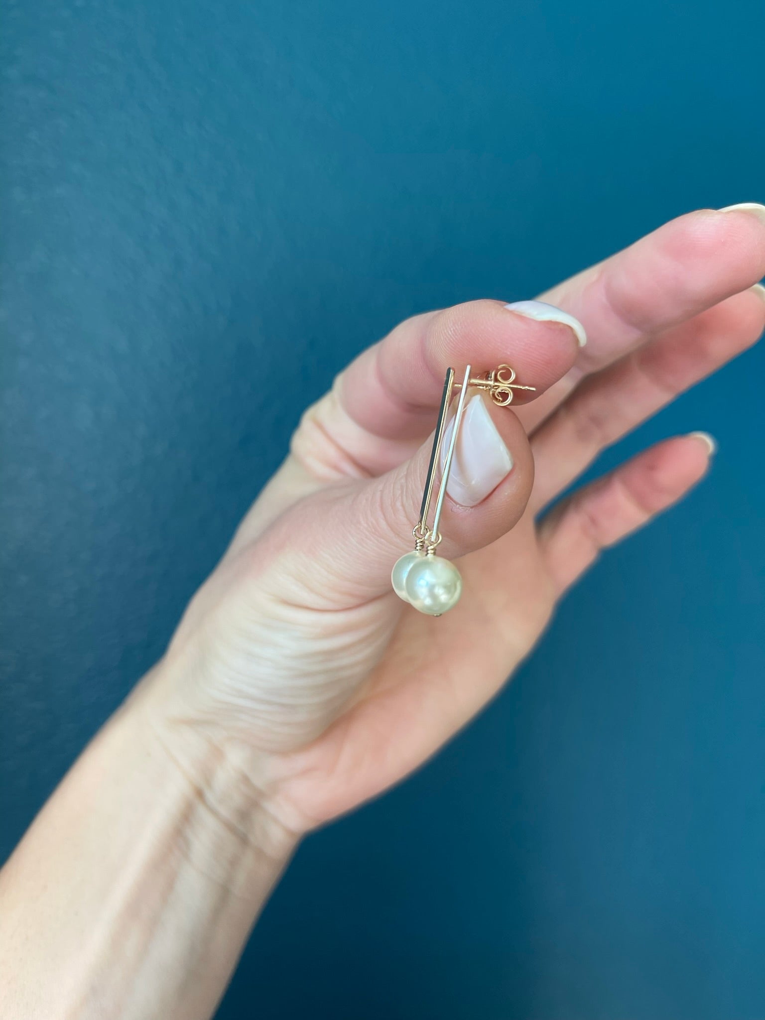 Bar Post Pearl Drop Earrings - LeSilveStone