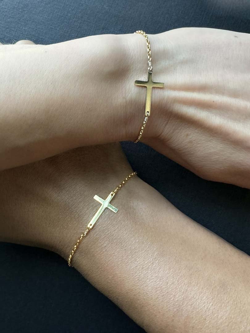 Cross Chain Couple bracelets - LeSilveStone