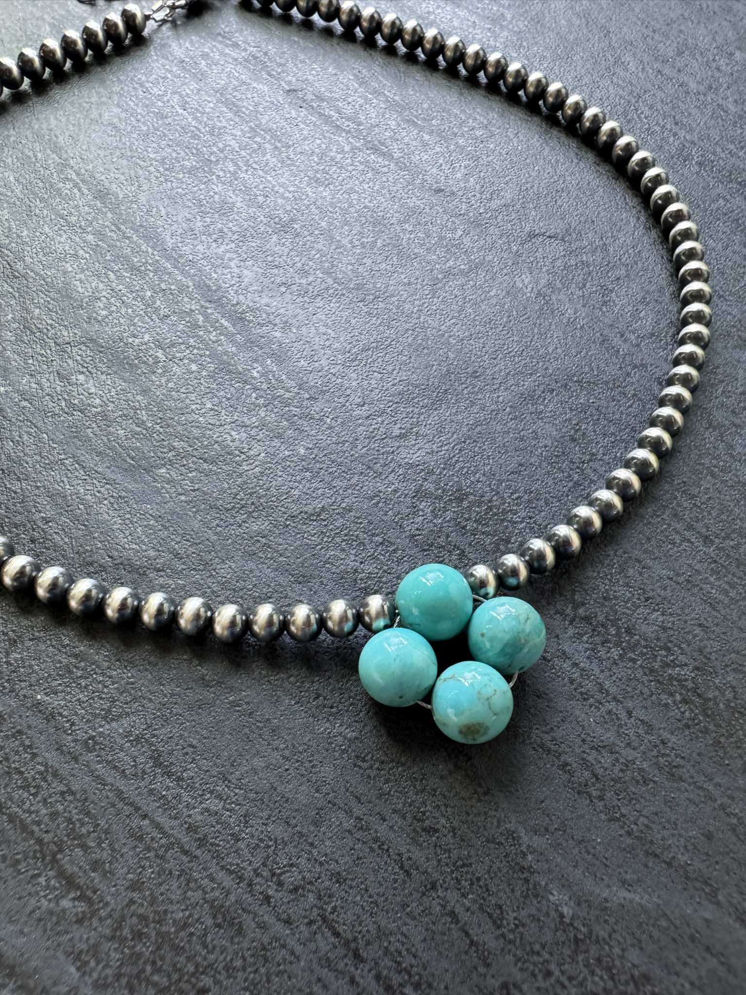 Turquoise Clover Navajo Pearl Style Necklace in Sterling Silver, 4 / 8 mm - LeSilveStone