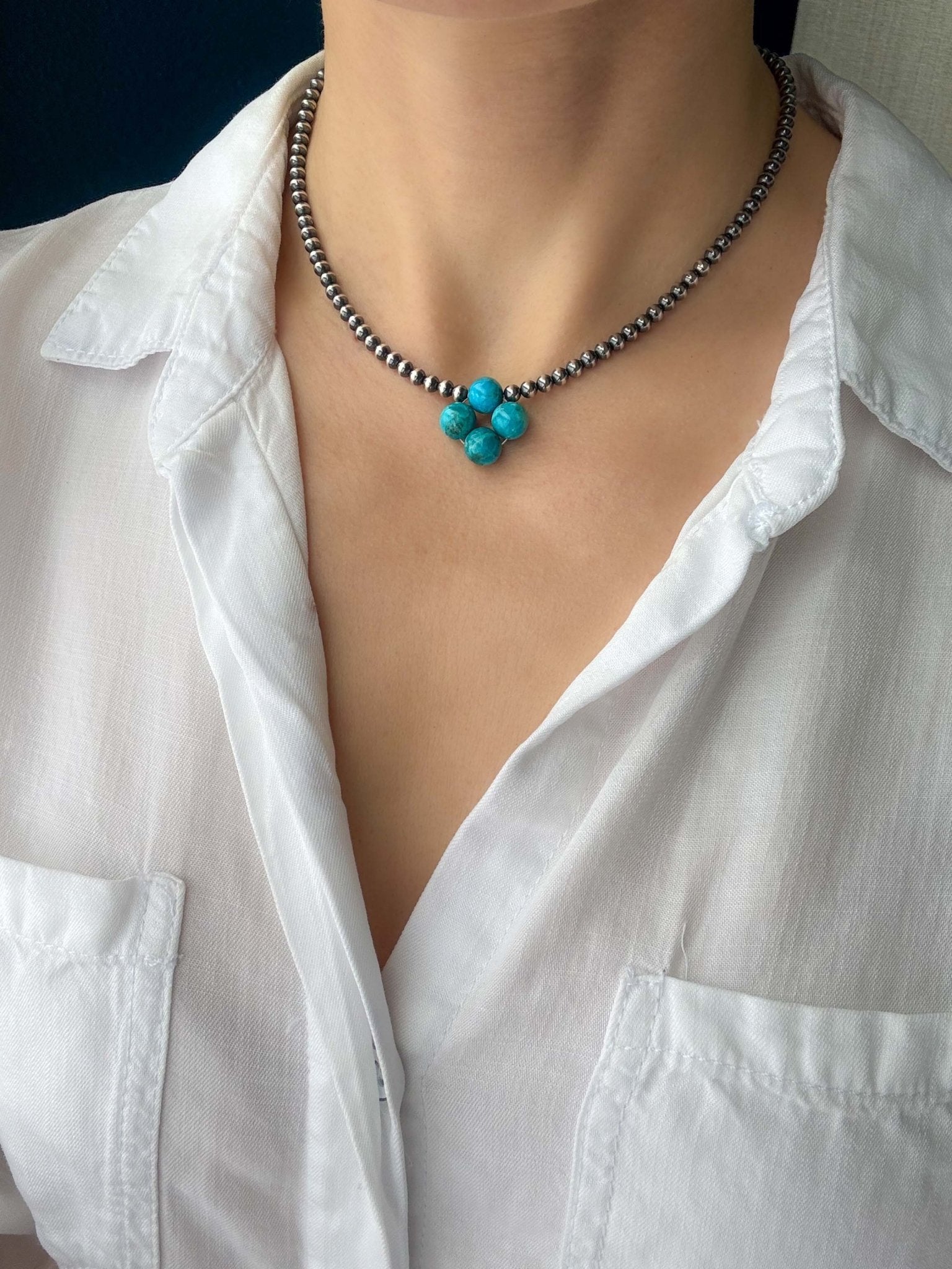 Turquoise Clover Navajo Pearl Style Necklace in Sterling Silver, 4 / 8 mm - LeSilveStone