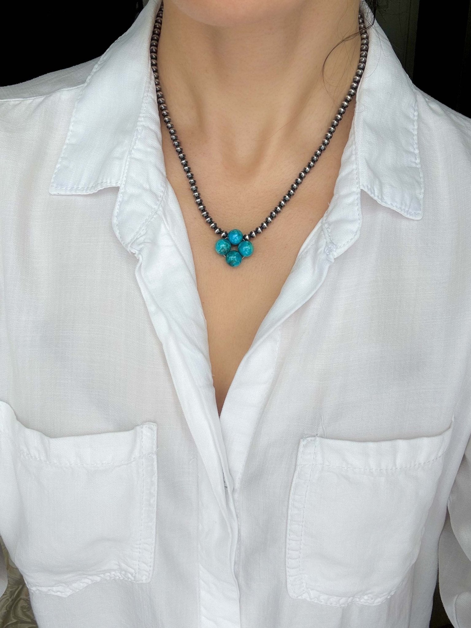Turquoise Clover Navajo Pearl Style Necklace in Sterling Silver, 4 / 8 mm - LeSilveStone