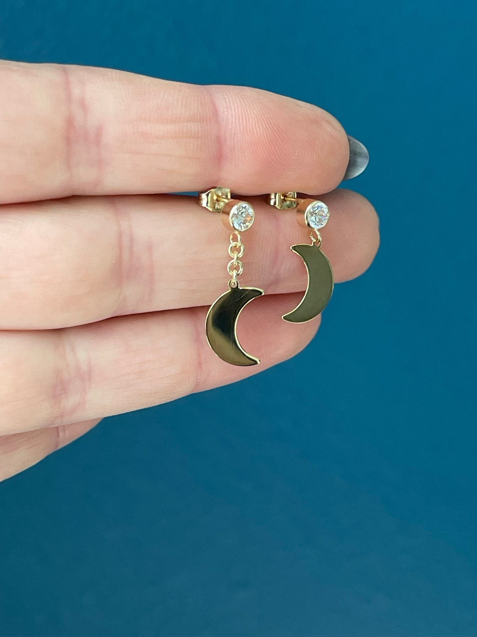 Crescent Moon 14K Gold Cubic Zirconia Diamond Dangle Stud Earrings - LeSilveStone